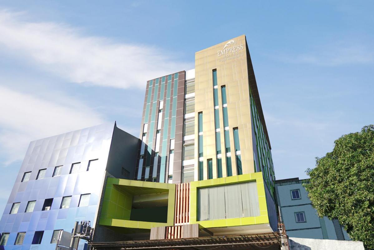 Empress Hotel Makassar City Center By Life Luaran gambar